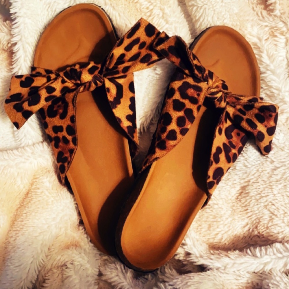 Size 8.5/9 Animal Print Sandals